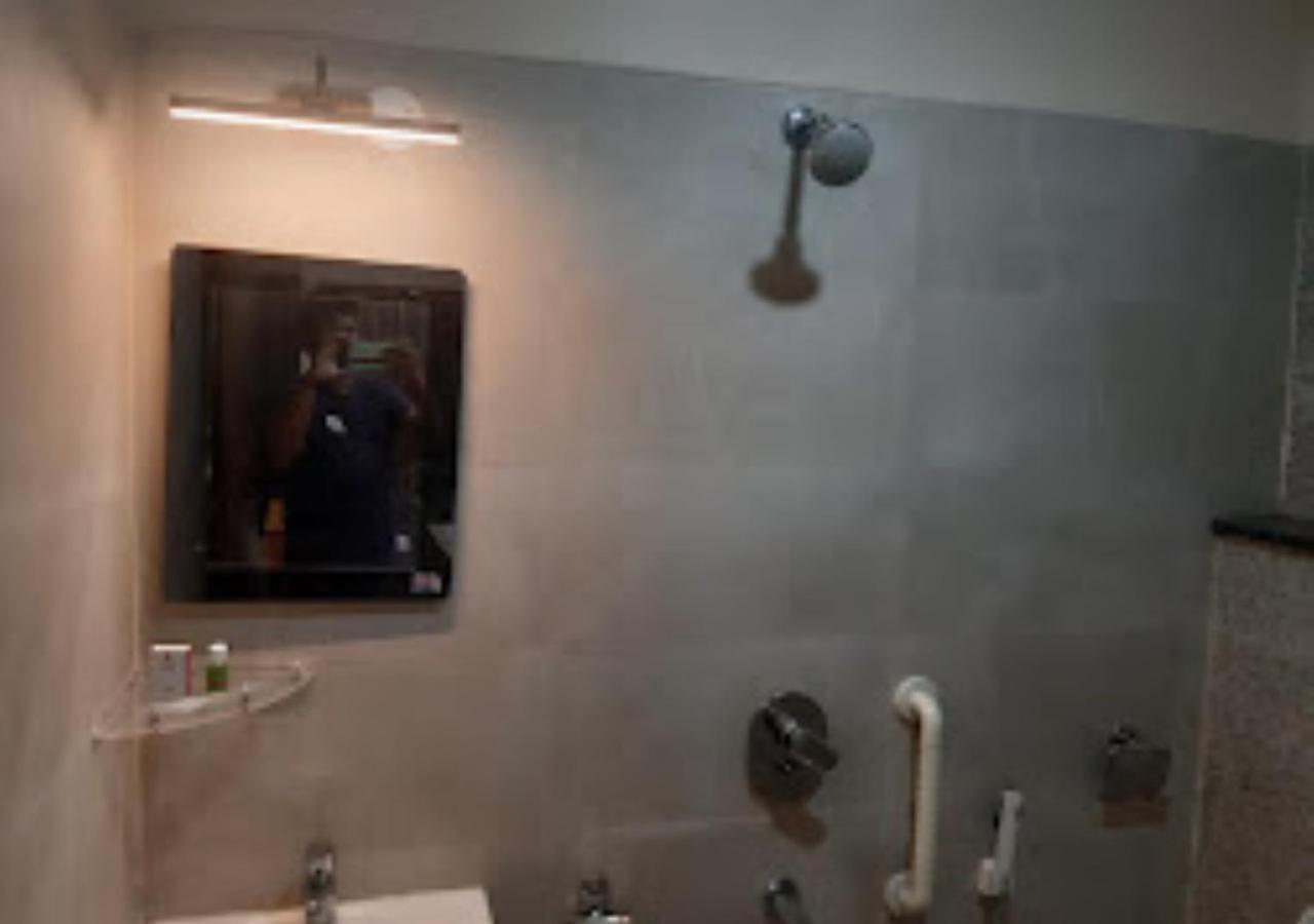 Hotel Venus Inn Bhubaneshwar 부바네스 외부 사진